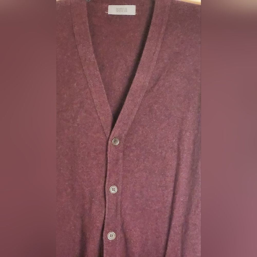 Marks&Spencer M Burgundy 100% LAMBSWOOL Pockets Lslv Buttons Up Men's Cardigan - Picture 3 of 8